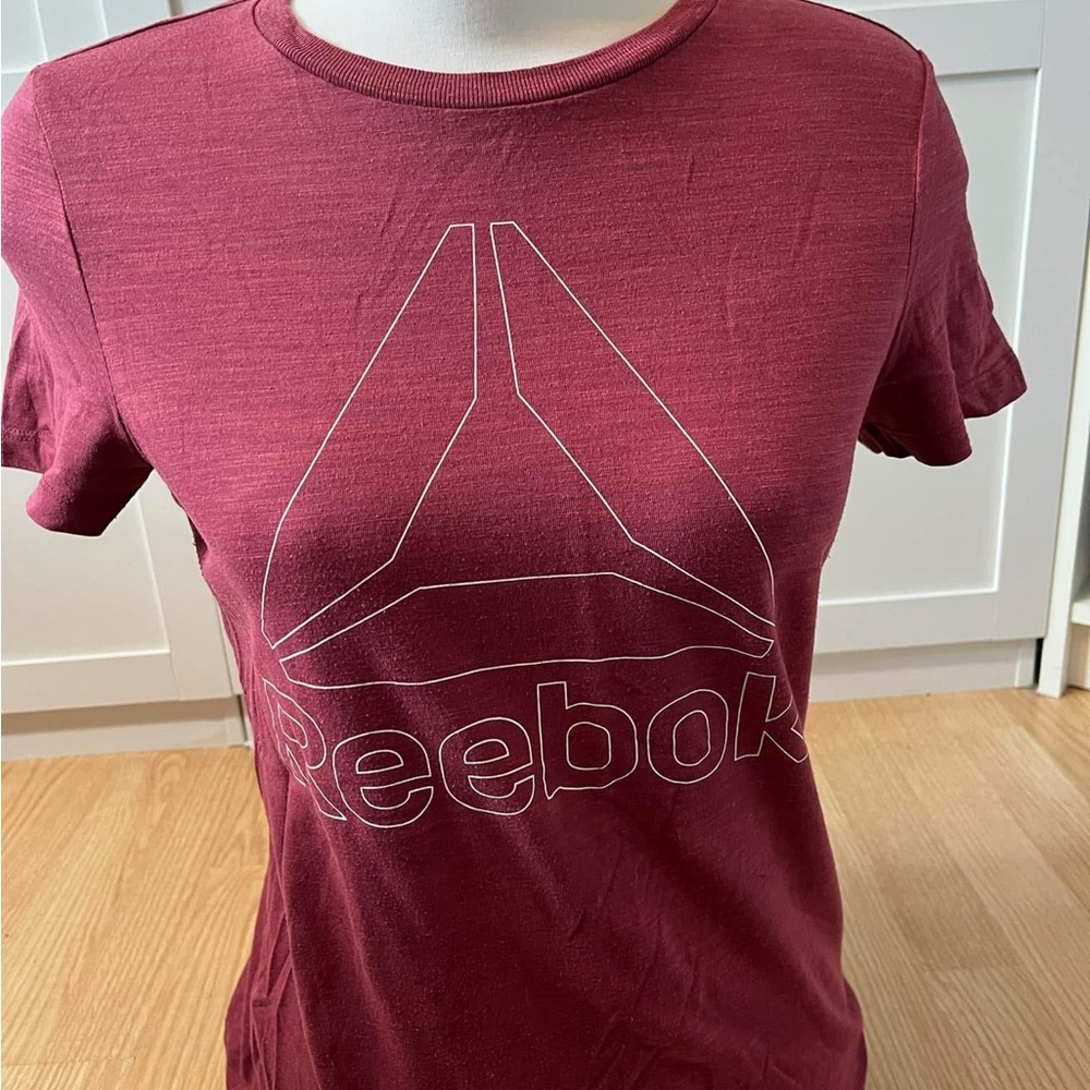 Reebok Women's Maroon T-Shirt
